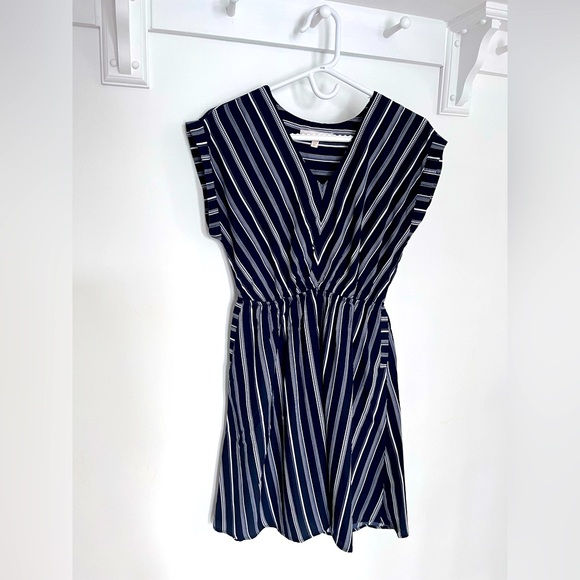 Navy & White dress - Picture 2 of 4